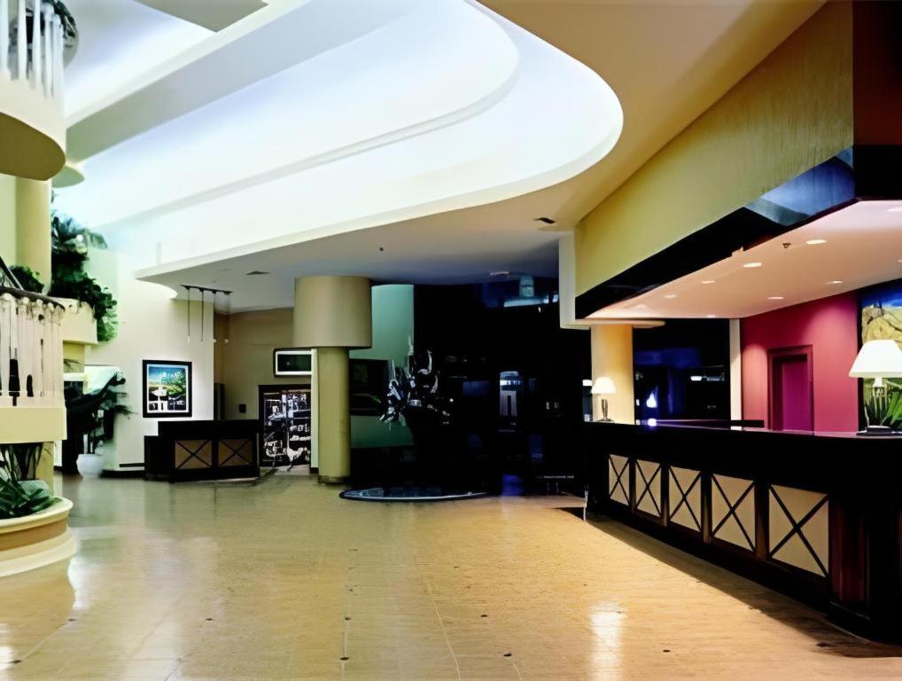Ontario Gateway Hotel Eksteriør billede